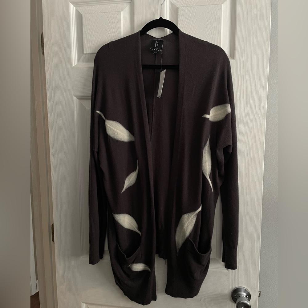 Bobeau grey sweater cardigan with delicate feather design 1x